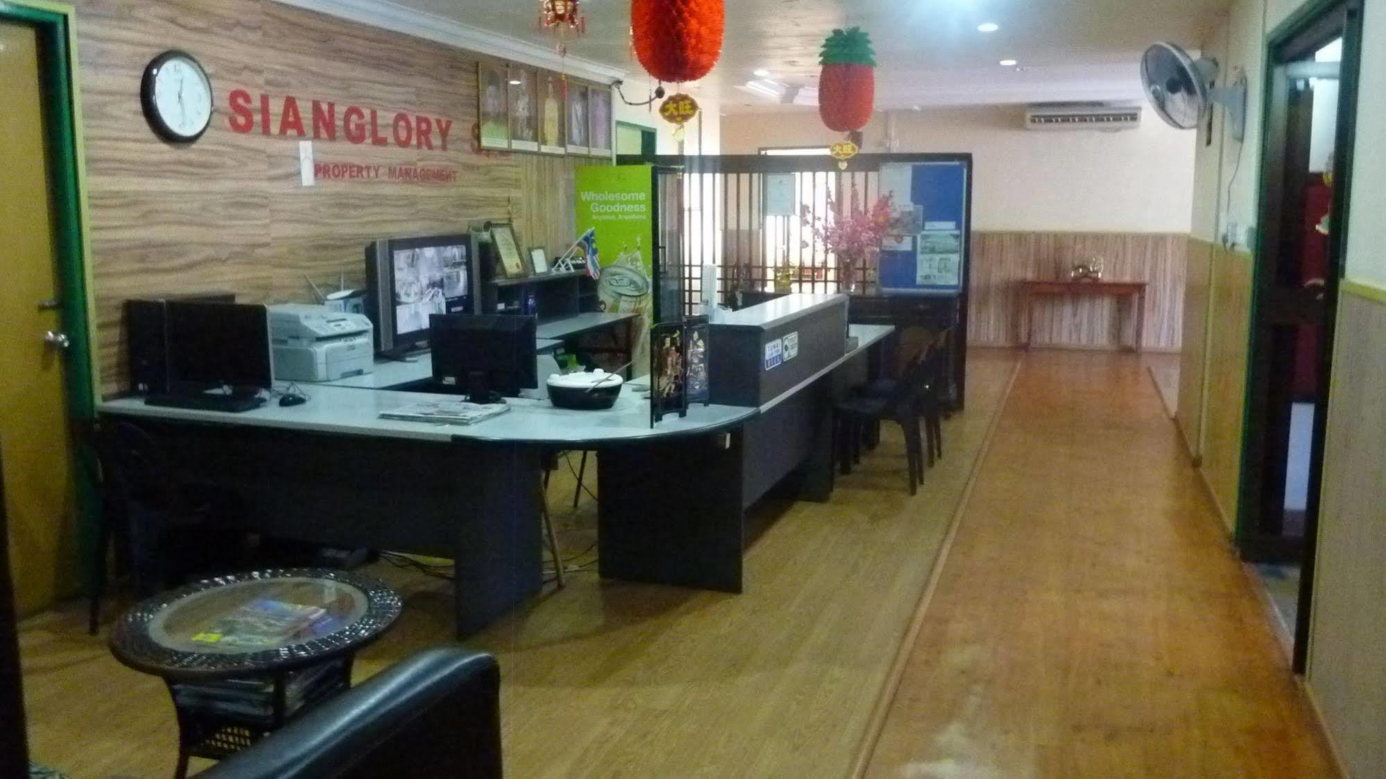 7 Hung Hung Inn コタキナバル エクステリア 写真